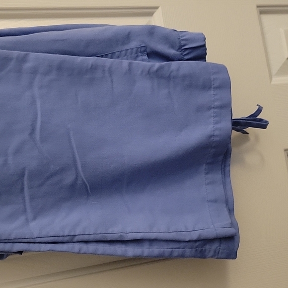 Scrub Set - Picture 7 of 7